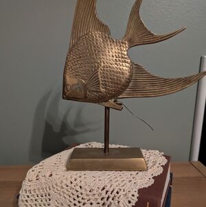Elegant Large Brass Elevated Angel Fish Great Condition Antique